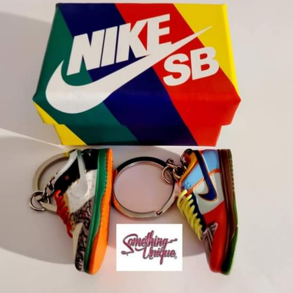 Mini Shoe Keychain - Picture 2 of 4